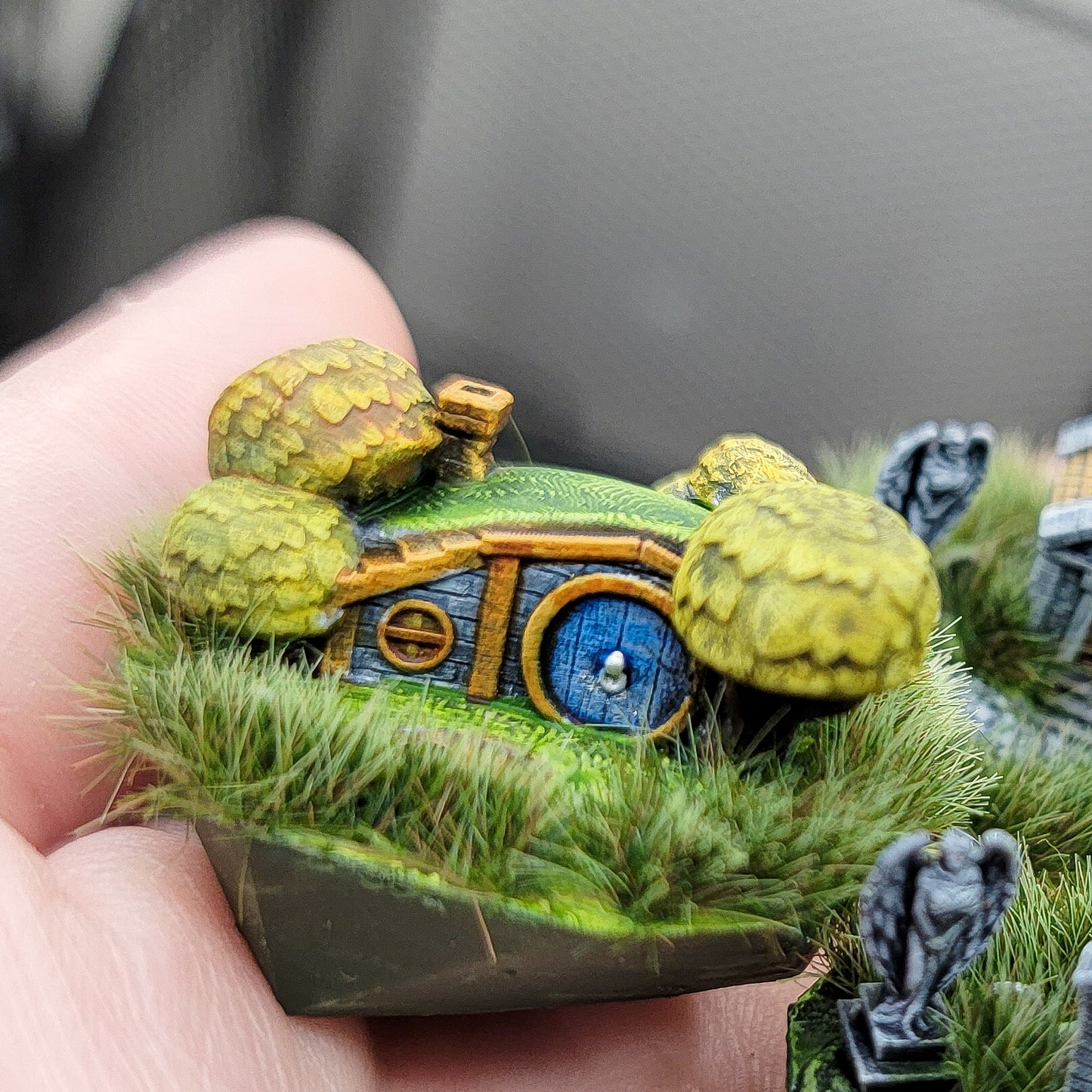 Halfling Home diorama resin inclusion