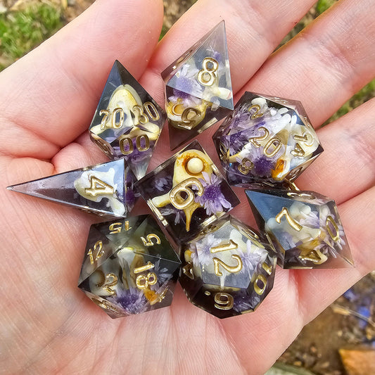 Knucklebones 8 piece dice set