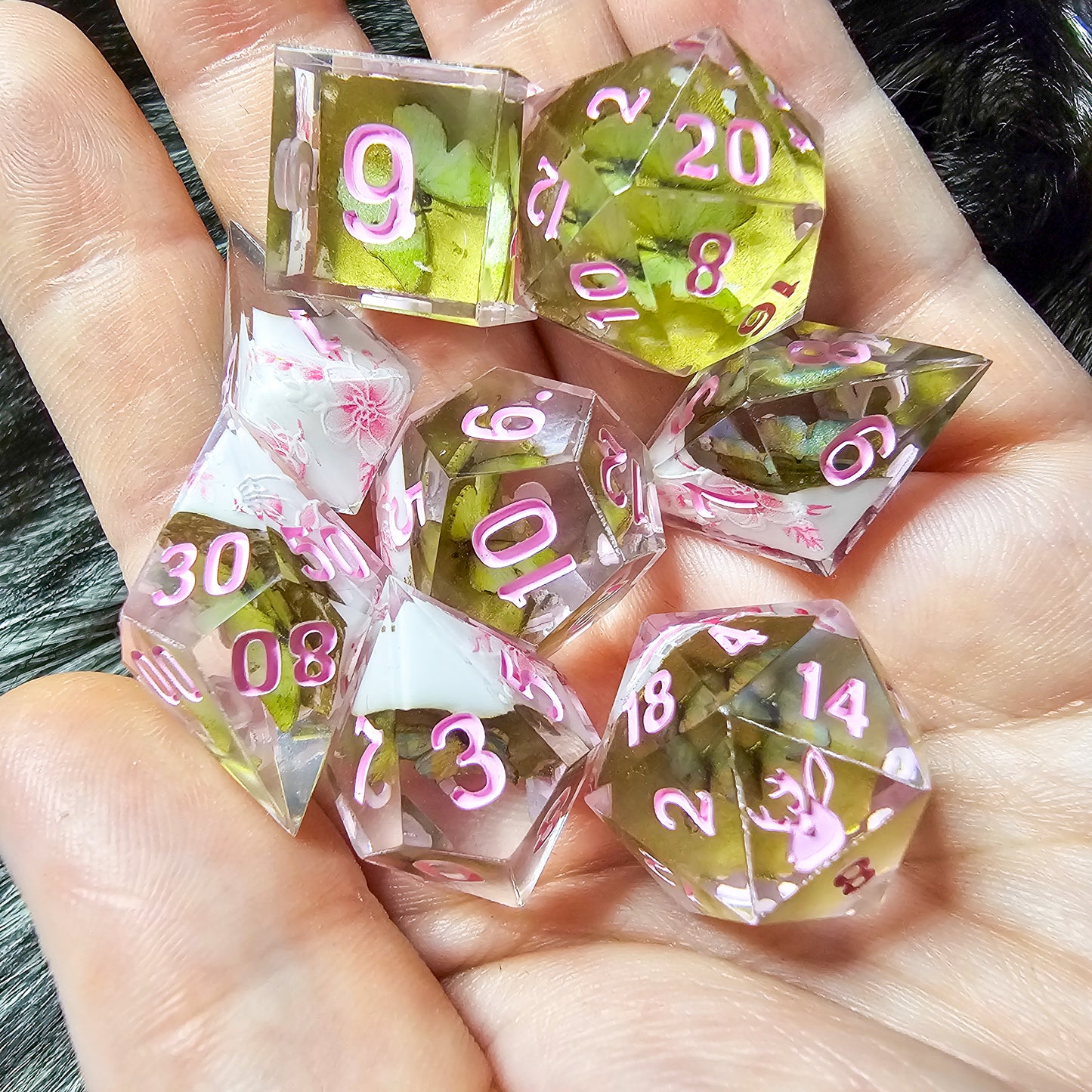 Broken Teacup 8 piece dice set