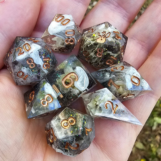 Shadowfell Gardens 8 piece dice set