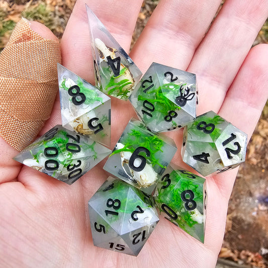 Alpha Rats Nest 8 piece dice set